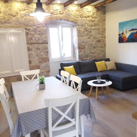 Apartments Bepi Комижа Экстерьер фото