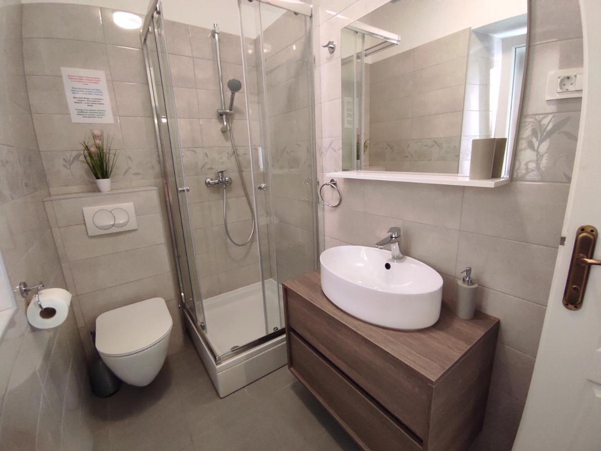 Apartments Bepi Комижа Экстерьер фото
